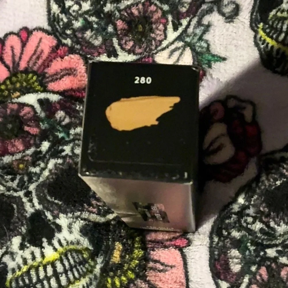 Fenty 280 Pro Filt'r Soft Matte Longwear Liquid Foundation